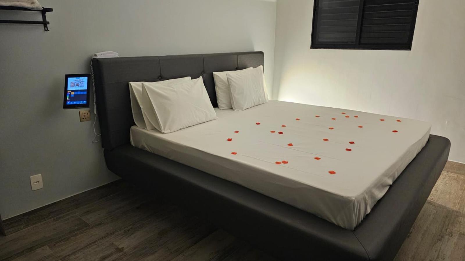 A2 Suites - Hotel E Motel Núcleo Bandeirante Dış mekan fotoğraf